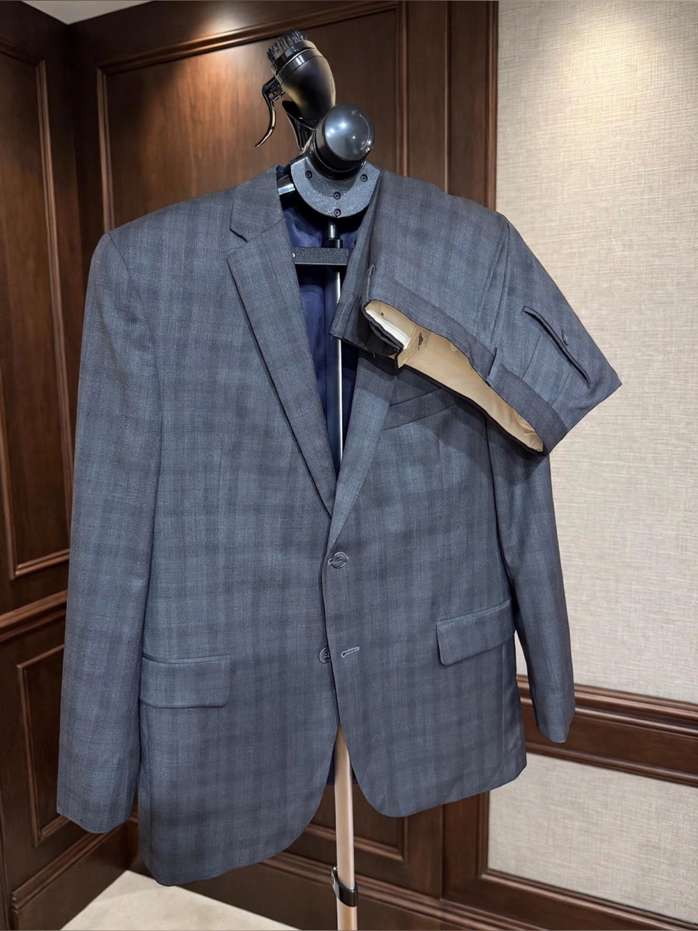 Jack Victor Select 42R Neptune Gray Glen Plaid Windowpane 100% Wool Suit Canada